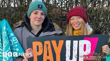 Teachers' strike: Yorkshire staff walk out in pay row