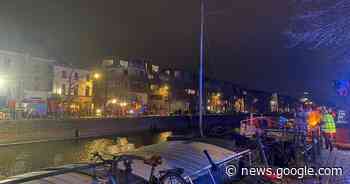 Elektrische auto belandt in Visserij: drie personen overgebracht ... - Het Laatste Nieuws