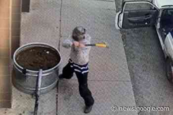 Axe-wielding man smashes bank windows in downtown Kelowna ... - Ashcroft Cache Creek Journal