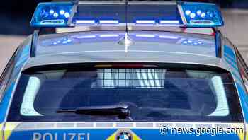 Augsburg: Geklaute Fan-Artikel und Gerümpel – Haus ... - DER SPIEGEL