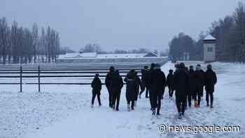 startet Kooperation mit der KZ-Gedenkstätte Dachau | FC Augsburg - FC Augsburg