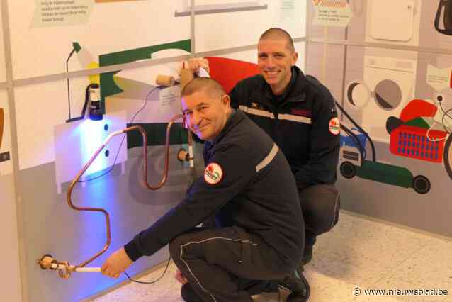 Brandweer met ‘escape room’ op pad om aan preventie te doen: “Hopelijk blijven levensreddende boodschappen zo beter hangen”