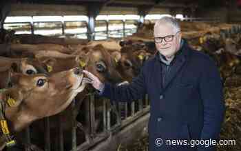 Pastor en bruggenbouwer Pieter Knijff uit Raard ziet grote zorgen bij ... - Leeuwarder Courant