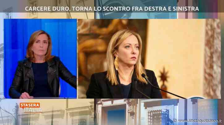 Telefonata a Rete4, Meloni in ‘stile Berlusconi’: sette minuti di monologo da Palombelli, senza domande su Donzelli e Delmastro