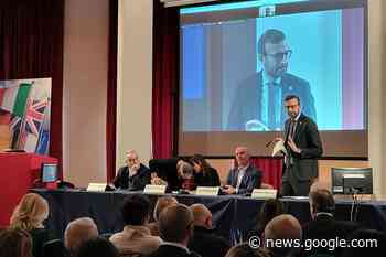 Ambulanze con infermieri a bordo. «Sono in grado di fare i soccorsi» - Il Tirreno