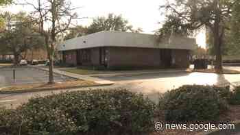 Jacksonville police seek woman after robbery at Truist bank in ... - WJXT News4JAX