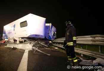 Andria, camion si ribalta sulla Sp231: 1 ferito - Giornale di Puglia