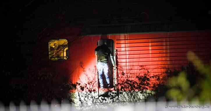 Unglück in NRW: Kind wird von Güterzug erfasst und stirbt