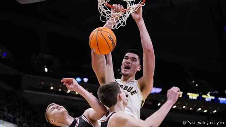 Star Canadian centre Zach Edey starring in NCAA with mother supporting nearby
