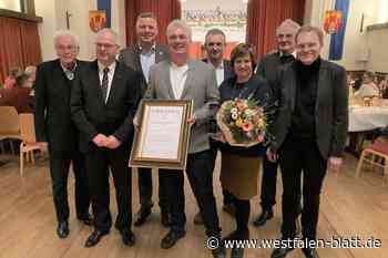 Dringenberg: Meinolf Tewes erhält den Bischof-Bernhard-Preis