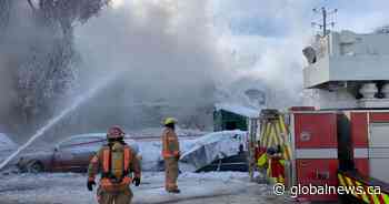 Massive fire in Montreal’s east end forces 20 families out into bitter cold