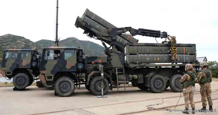 Ucraina, diretta – Accordo Italia-Francia: “Sistema di difesa antiaerea a Kiev in primavera”. Usa inviano altri 2 miliardi di armi: anche missili a lungo raggio