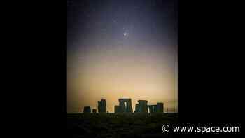 Rare green comet's close approach a once-in-50,000 years feast for astrophotographers (photos)