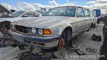 Junkyard Gem: 1990 BMW 750iL