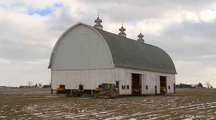 WATCH: Movers transport historic barn in Ohio