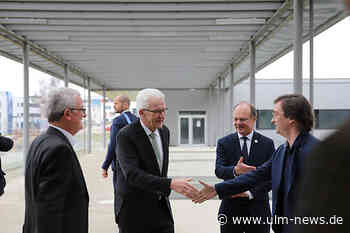 Winfried Kretschmann zu Besuch: Forschungsstandort Ulm deckt alle Schritte der Batterieentwicklung ab