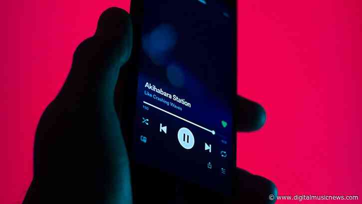 Drake Proposes Spotify Offer Bonuses to Artists for Streaming Thresholds