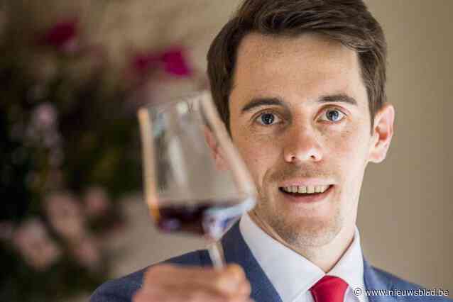 Tom Ieven (31) trekt naar Parijs om gooi te doen naar titel van ’s werelds beste sommelier: “Elke vrije zondag en maandag heb ik geblokt”