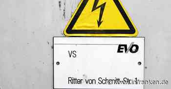 Wiesentheid: Einfach weitergefahren: Auto kracht in Stromverteiler - hoher Sachschaden