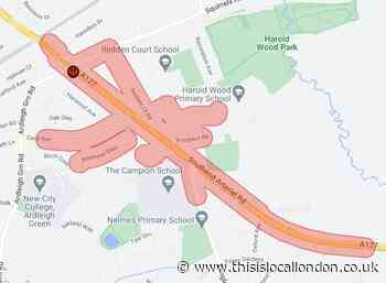 A12 in Havering closed after car crash