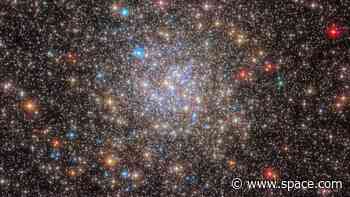 Hubble Space Telescope captures chaotic globular cluster near Milky Way's core