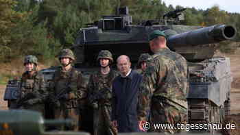 Panzer für die Ukraine: Bisher wenige Zusagen für "Leoparden"