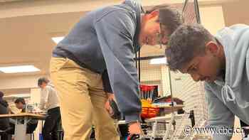 Calgary robotics team to show off frisbee golf robot at national tournament