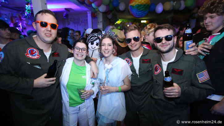 Ausgezeichnete Stimmung beim Burschenball in Wasentegernbach am Freitag 3. Februar