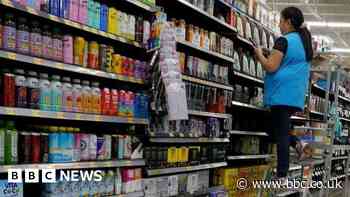 Jobs growth surges in US despite slowdown fears