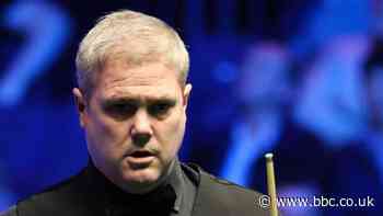 German Masters: Robert Milkins hits 147 in quarter-final win over Chris Wakelin