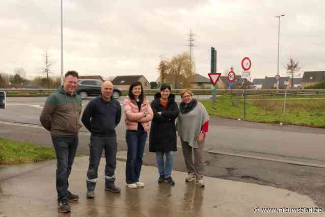 Petitie haalt  niets uit, Laagstraat vanaf maandag onherroepelijk dicht: “Onze klanten en leveranciers moeten 4 kilometer omrijden”
