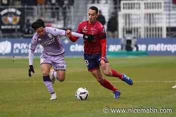 L'AS Monaco s'impose à Clermont (0-2) et revient provisoirement à un point du podium