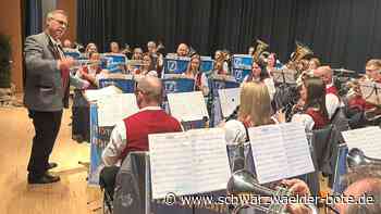 100 Jahre Musikverein Mötzingen: Hunderte Gäste erleben Festakt mit bester Blasmusik