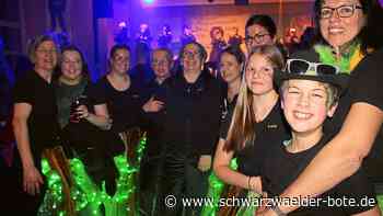 Lompaball in Wildberg: Zahlreiche Narren feiern beim 30. Geburtstag mit