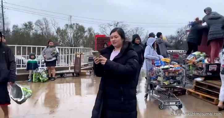 Gross Video: Dozens Rifle Through Dumpster for Free Food in Liberal Enclave