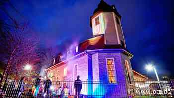 Antigone und der zivile Ungehorsam im Dampf- und Dorftheater Jena