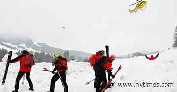 Avalanches in Alps Kill at Least 11, as Weather Hampers Rescues