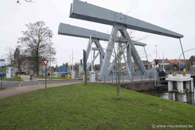 Na vijf jaar eindelijk zicht op definitieve Kruispoortbrug: “Concept voor nieuwe brug moet eind 2023 klaar zijn”