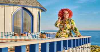 Booking.com and Melissa McCarthy Make a Super Bowl Comeback