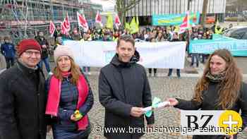 Öffentlicher Dienst: 2500 fordern in Wolfsburg bessere Bezahlung