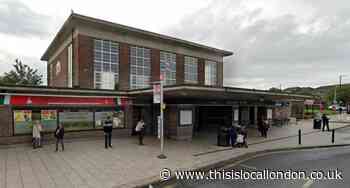Piccadilly Line station Oakwood shut due to 'police incident'