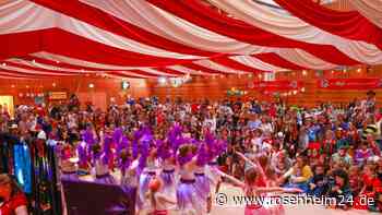 Rund 700 Besucher: Volle Halle und gute Stimmung beim Kinderkugelball in der Badria Halle