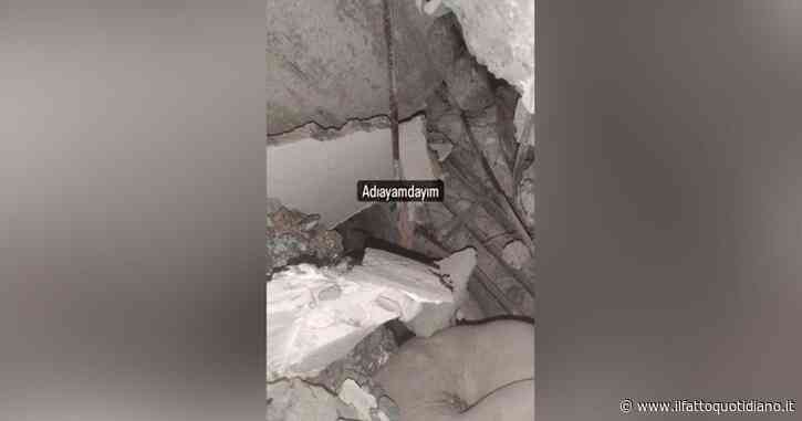 Terremoto in Turchia, persone bloccate sotto le macerie chiedono aiuto e cercano di farsi strada tra le macerie
