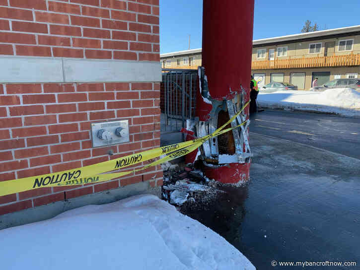 Car crashes into Bancroft Shoppers Drug Mart