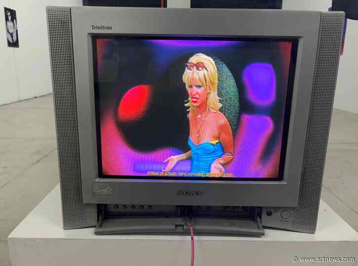 A Young, Local Collective Shines During Guadalajara’s Art Weekend With an Irreverent and Vulnerable Exhibition