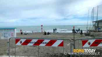 Ostia, la gestione del litorale resta al municipio: “Stiamo provvedendo al bando per i bagnini”