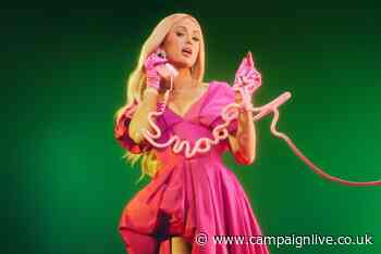 ‘That’s smoooth’: Paris Hilton stars in Y2K-inspired Klarna campaign