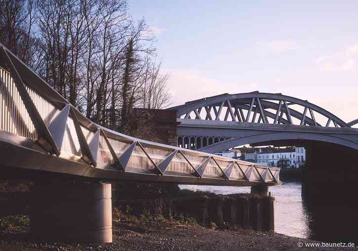 Wandern an der Regattastrecke
 - Fußgängerbrücke in London von Moxon Architects und COWI