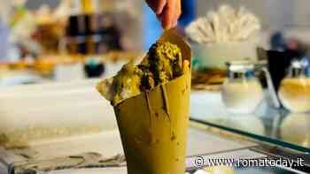 "Frappe al cartoccio", la golosa trovata di una pasticceria romana