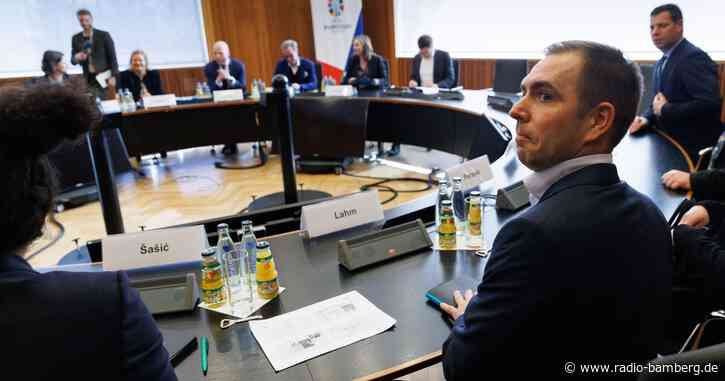 Lahm hofft auf engen Titelkampf «bis zum Schluss»